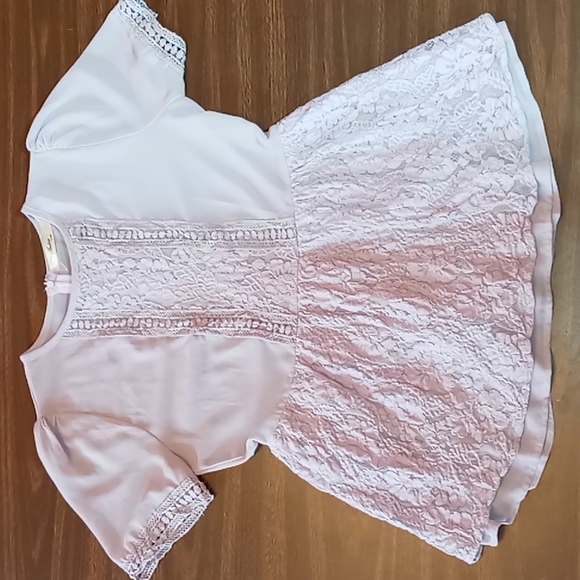 Andree by Unit S Light Lavender Colored Sheer and Lace Womans Shirt - Picture 1 of 5